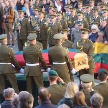 Lietuva valstybinėmis laidotuvėmis pagerbė partizanų vadą A. Ramanauską-Vanagą