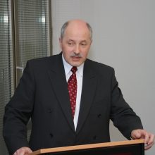 Pokytis: nauju  Lietuvos aukštosios jūreivystės mokyklos vadovu paskirtas jūrinėse srityje labai gerai žinomas V. Stankevičius.