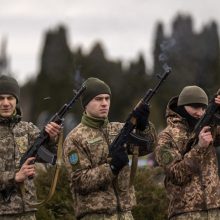 Ukrainai ima trūkti karių: svarstoma mažinti mobilizuojamųjų asmenų amžių iki 25 metų