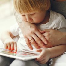 Daugėja autizmo atvejų: kenkia ir ekranų naudojimas?