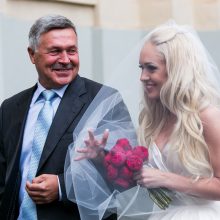 Darganotą popietę Vilniaus Šv. Jonų bažnyčioje susituokė O. Pikul ir S. Jasaitis