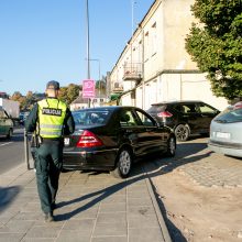 Policijos reidas Kaune: jei stabdytų visus pažeidėjus, nespėtų rašyti baudų