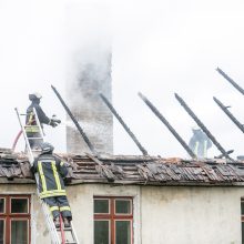 Po gaisro Aleksote belieka prašyti pagalbos: juk amžinai pas kaimynus negyvensi