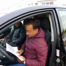 Santaros klinikų rezidentas nelegaliai gabeno azerbaidžaniečių šeimą