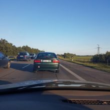 Autostradoje Klaipėda-Kaunas susidūrė net 12 automobilių