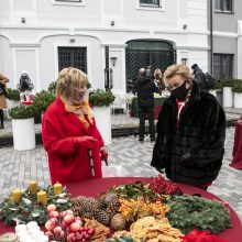 Vilniuje atidaryta virtuali labdaros Kalėdų mugė: šiemet laukiama milžiniškos paramos
