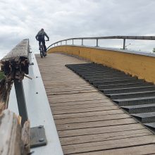 Kauniečiai stebisi: naujus tiltus stato, bet senų neprižiūri