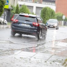 Joninių dieną Kauną vėl užklupo liūtis