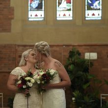 Visoje Australijoje vidurnaktį buvo registruojamos gėjų santuokos