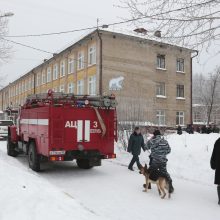 Rusijoje per konfliktą mokykloje peiliais sužeisti 15 žmonių