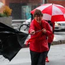 Kaliforniją toliau talžo sniegas ir lietus