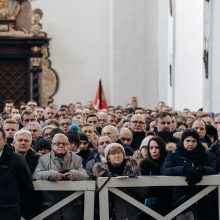 Sukrėsta Lenkija atsisveikina su nužudytu Gdansko meru