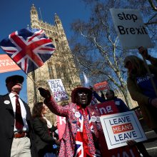 D. Britanijos parlamentas antrąkart triuškinamai nepritarė „Brexit“ susitarimui 