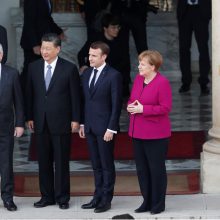 Xi Jinpingas: ES ir Kinija nepaisant abipusių įtarimų juda pirmyn