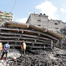 Nairobyje sugriuvo šešių aukštų pastatas, žuvo mažiausiai du žmonės