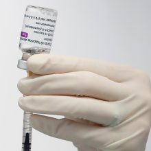 PSO: Danija ieško galimybių pasidalinti „AstraZeneca“ vakcina su skurdžiomis šalimis
