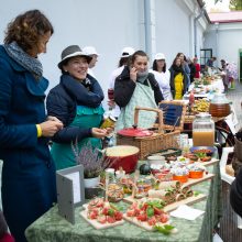 Sveiko maisto šventė: iškyla neapsiriboja tik šašlykais ir traškučiais