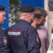 Maskvoje po arešto paleisti „Pussy Riot“ nariai vėl buvo sulaikyti