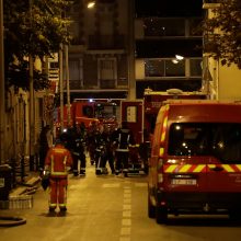 Po gaisro netoli Paryžiaus medikai kovoja dėl penkių vaikų gyvybių