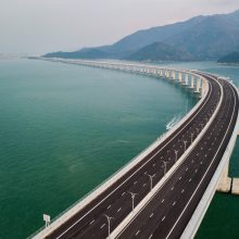 Kinijoje atidarytas ilgiausias pasaulyje tiltas