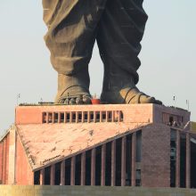 Indijoje atidengta aukščiausia pasaulyje statula