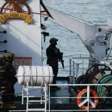 Maltos karinis laivynas perėmė migrantų užgrobto tanklaivio kontrolę