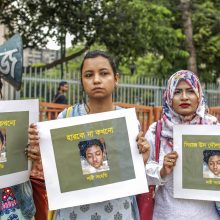 Bangladeše dėl 19-metės sudeginimo mirti nuteista 16 asmenų