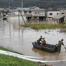 Japoniją nusiaubusio taifūno aukų padaugėjo iki 40