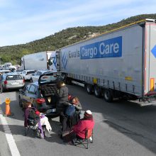 Katalonų separatistai užblokavo Ispaniją ir Prancūziją jungiančius greitkelius