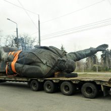 Demontuotas didžiausias Ukrainoje paminklas V. Leninui