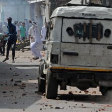 Pakistane susisprogdinus savižudžiui sužeisti keturi policininkai