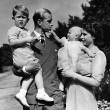 Netektis britų karališkojoje šeimoje: mirė princas Philipas