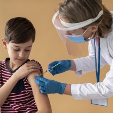 JAV nuo kito mėnesio bus pasirengusios vakcinuoti nuo COVID-19 5–11 metų vaikus