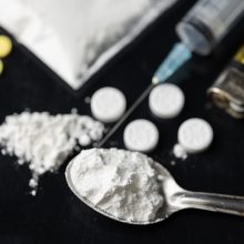 Po pranešimų specialiąja linija pradėta 15 ikiteisminių tyrimų dėl narkotikų platinimo