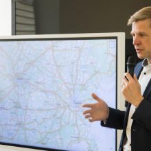 Elektromobilių įkrovimo stotelių plėtra: ministerija pristatė specialų žemėlapį