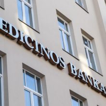 Medicinos banką ketina įsigyti „Growmore Group“
