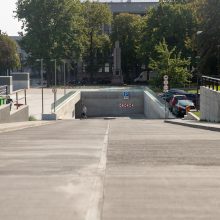 Vis daugiau miestiečių atranda Vienybės aikštės stovėjimo aikštelę