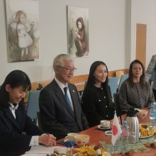 Klaipėdos pedagoginėje psichologinėje tarnyboje viešėjo Japonijos ambasadorius