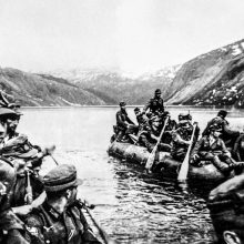 Invasjon: Nazityske soldater i de norske fjordene.