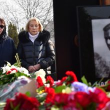 A. Navalno ir jo žmonos motinos aplankė kapą kitą dieną po laidotuvių