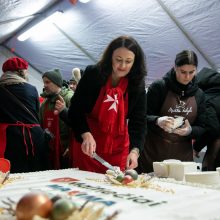 Maltiečių ir „Maximos“ kelionė po Lietuvą: kviečia padėti skurstantiems senoliams
