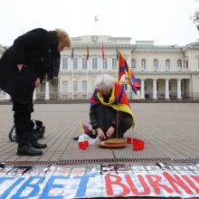 Tibeto rėmėjai prezidentės darbotvarkėje pasigenda dėmesio žmogaus teisėms