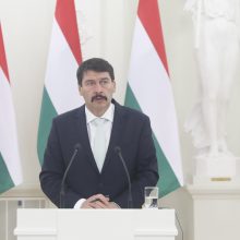 Vengrijos prezidentas: galėtume importuoti dujas iš Lietuvos