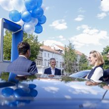 Vilniuje pradeda veikti itin greito elektromobilių įkrovimo stotelė