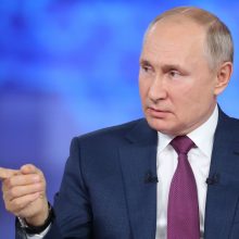V. Putinas: Ukrainą kontroliuoja Vakarų lyderiai