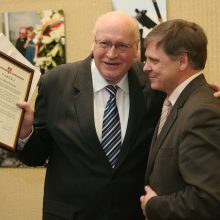 Mirė žurnalistas J. D. Ručinskas