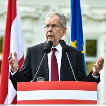 Austrijos prezidentas ir vyriausybė nesutaria dėl pagalbos Ukrainoje vykdant išminavimą