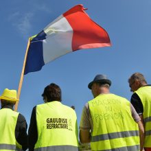 Prancūzijoje – nauji policijos susirėmimai su „geltonosiomis liemenėmis“