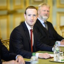„Facebook“ vadovas susitiko su Prancūzijos prezidentu
