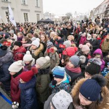 Vilnius jau švenčia: iškeltos vėliavos, atidaryta paroda